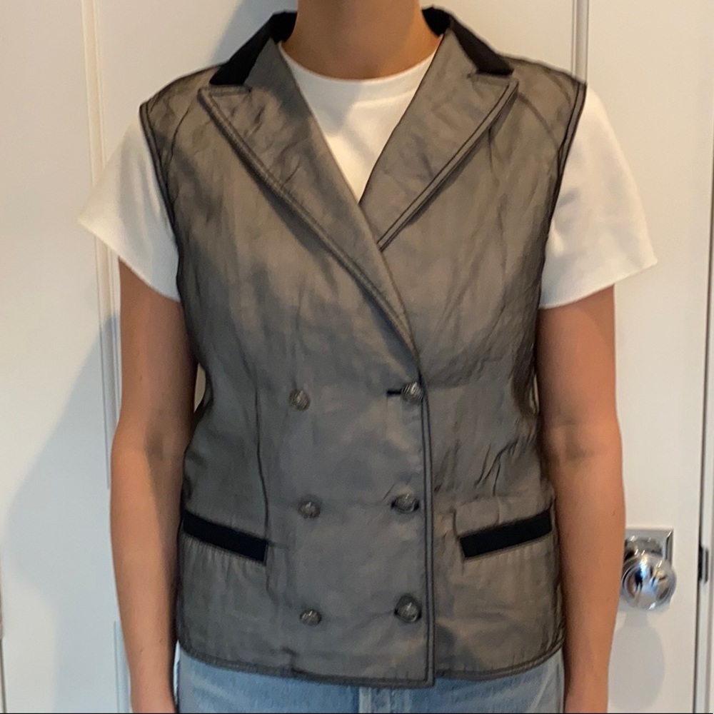 Chanel Vest/Sleeveless Jacket